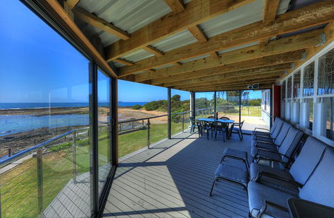 Stanley View Beach House - Sunshine Coast Tourism 2