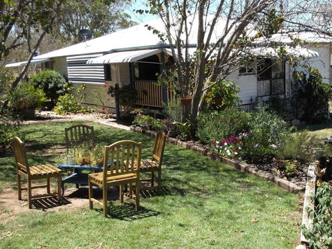 Staple House Bed And Breakfast - Sunshine Coast Tourism 2