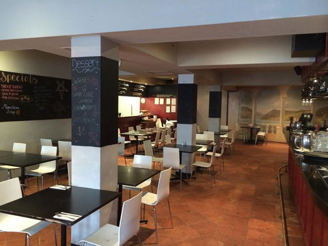 Star Bar Cafe & Hotel - Sunshine Coast Tourism 3