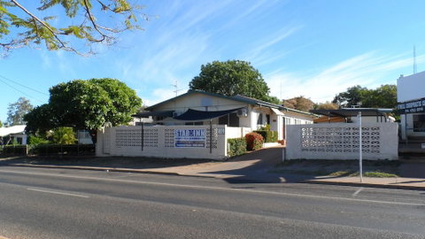Star Inn Accommodation - Sunshine Coast Tourism 0