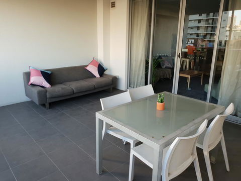 Station 16 Apartment In Arts & Culture Precinct - Holiday Sunshine Coast 2