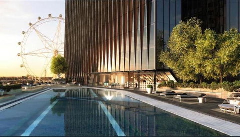 StayCentral Docklands Delight - Sunshine Coast Tourism 0