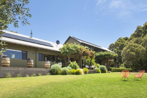 Stella - Sunshine Coast Tourism 2