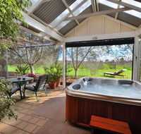 Stephanette's Cottage - Holiday Sunshine Coast