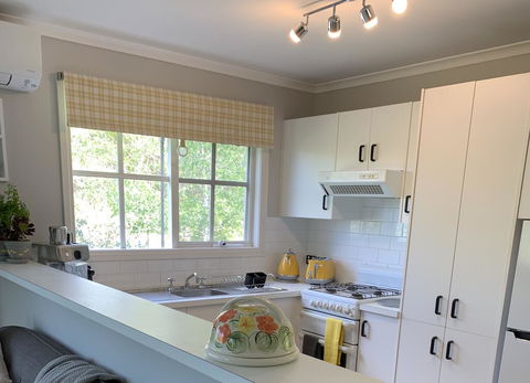Stephanies Country Cottages - Holiday Sunshine Coast 1