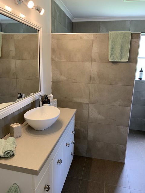 Stephanies Country Cottages - Holiday Sunshine Coast 2