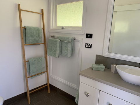 Stephanies Country Cottages - Holiday Sunshine Coast 3