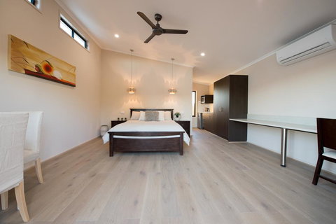 Still Earth - Sunshine Coast Tourism 2