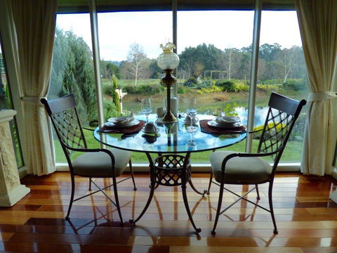 Still Waters - Holiday Sunshine Coast 2