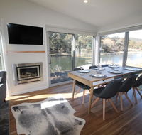 Stillwater Lodge - Sunshine Coast Tourism