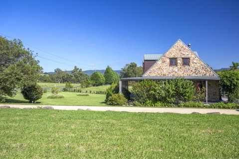 Stone Cottage - Sunshine Coast Tourism 2