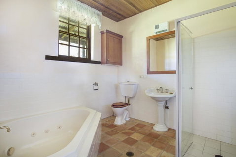 Stone Cottage - Sunshine Coast Tourism 1