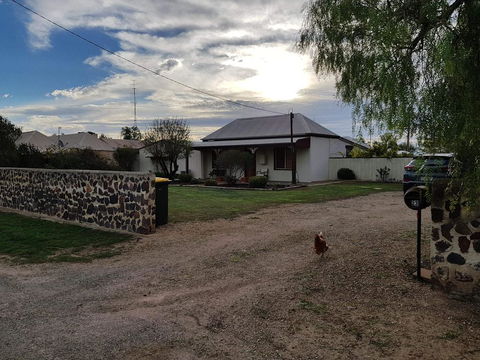 Stonewall Cottage - Holiday Sunshine Coast 0
