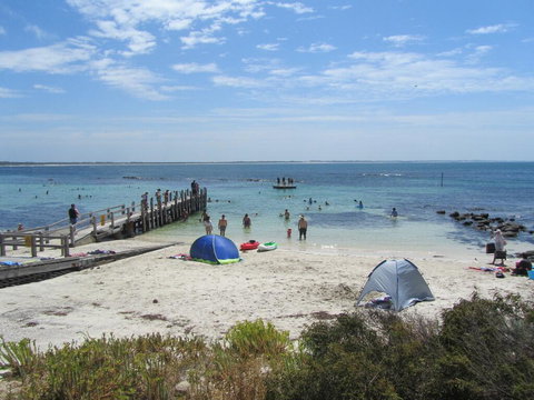 Storm Bay Cottage - Holiday Sunshine Coast 3