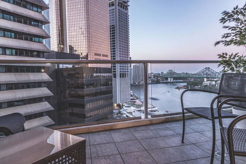 Story Bridge/River Views,  Pool, Gym, Netflix, Carpark - Sunshine Coast Tourism 2