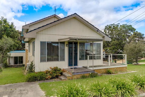 Stradbroke - Sunshine Coast Tourism 1
