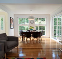Strahan House - Sunshine Coast Tourism