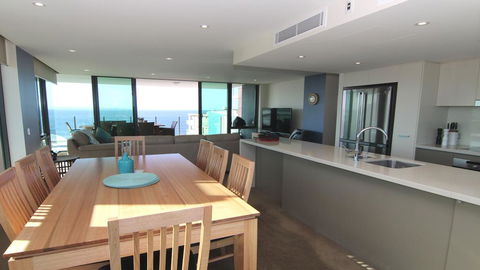 Strand Beachside 701 - Sunshine Coast Tourism 1