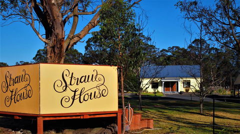Straw House B And B - Sunshine Coast Tourism 0