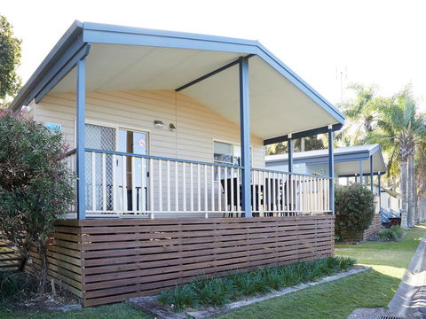 Stuarts Point Holiday Park - Sunshine Coast Tourism 1