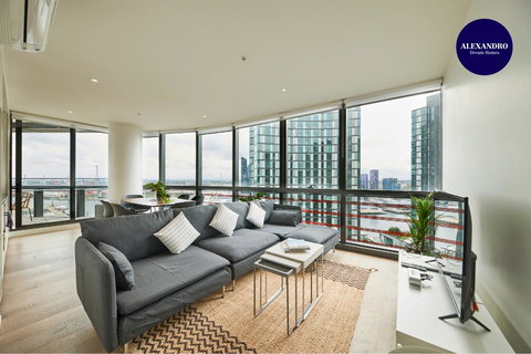 STUNNING 2 BED 2 BATH STYLISH UNIT // FREE PARKING - Sunshine Coast Tourism 2