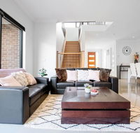 Stunning 3Beds near Knox Shopping CentroWantirna - Sunshine Coast Tourism