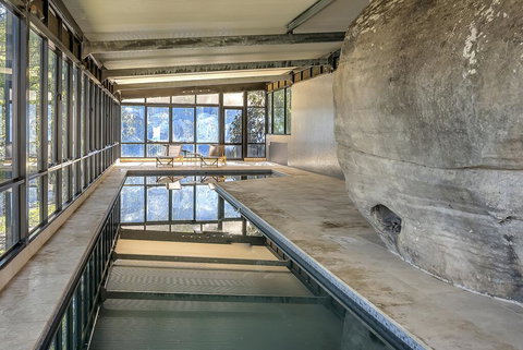 STUNNING CLIFF TOP HOME // POOL & GAMES - Sunshine Coast Tourism 3