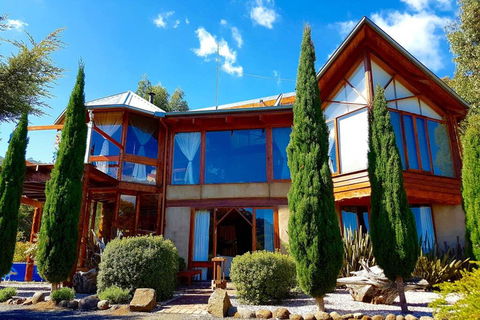 STUNNING HOME WITH AMAZING VIEWS - Just 20 Mins To The City And Only 10 To MONA! - Holiday Sunshine Coast 3