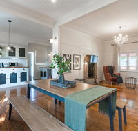 Stunning Mountain Getaway Leura- 3 BRM 1.5 Bath - Sunshine Coast Tourism