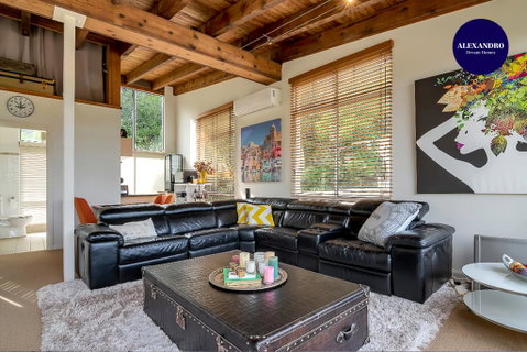 STYLISH & RELAXED LAKE HOME // NARRABEEN - Sunshine Coast Tourism 0