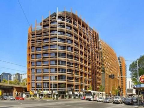 Stylish 1 Bedroom Apartment Amazing City Views - Holiday Sunshine Coast 3