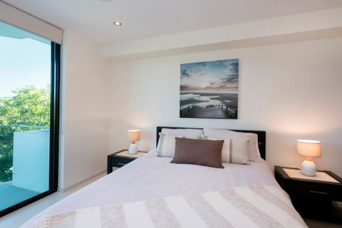 Stylish Beach Side Apartment - Unit 5 - 33 Lorikeet Drive - Sunshine Coast Tourism 3