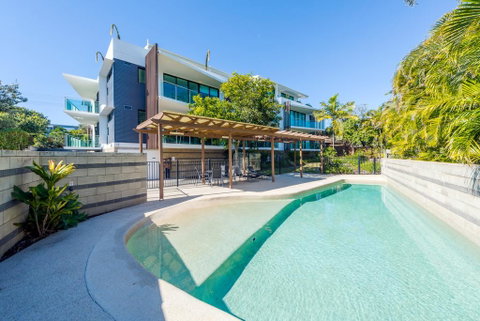 Stylish Beach Side Apartment - Unit 5 - 33 Lorikeet Drive - Sunshine Coast Tourism 0