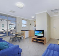 Stylish Comfortable 2 bdrm Glenelg North - Holiday Sunshine Coast
