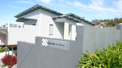 Stylish Holiday Unit - Sunshine Coast Tourism 0