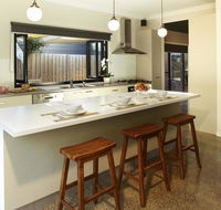 Stylish Living- Fireplace WiFi Linen 4 bdrm Beach 850m - Sunshine Coast Tourism