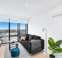 Stylish One-Bed Apartment With Balcony and Parking - Sunshine Coast Tourism