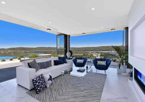 Stylish Penthouse With Views & Jacuzzi - Sunshine Coast Tourism 0
