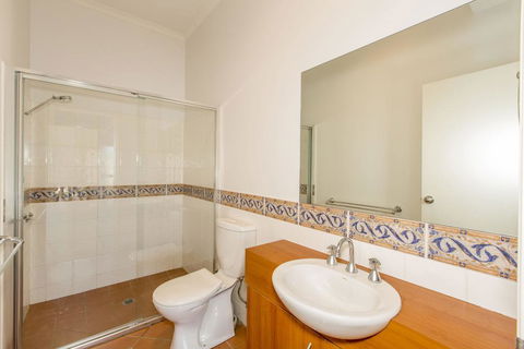 STYLISH, SUN-DRENCHED AND SOPHISTICATED - Sunshine Coast Tourism 3