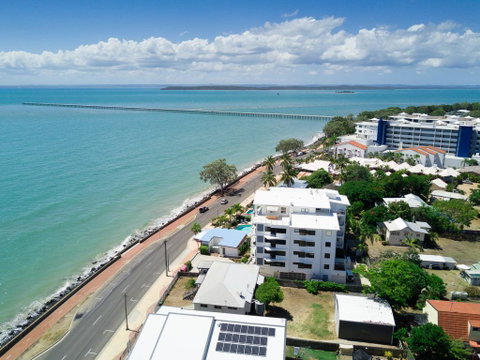Sublime Beachfront Queenslander On The Esplanade - Sunshine Coast Tourism 2