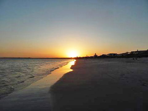 Summer Retreat @ Callala Beach - Sunshine Coast Tourism 1