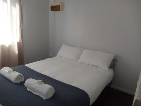 Summit Cabin - Sunshine Coast Tourism 0