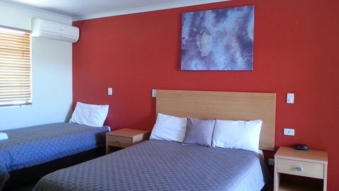 Summit Motel - Holiday Sunshine Coast 1