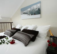 Summit Ridge Alpine Lodge - Sunshine Coast Tourism