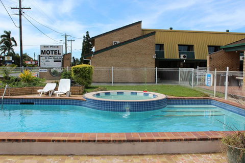 Sun Plaza Motel - Mackay - Sunshine Coast Tourism 0