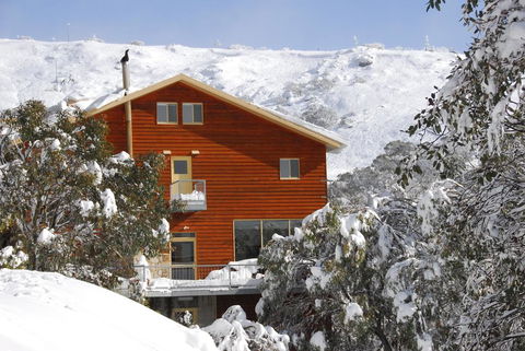 Summit Ridge Alpine Lodge - Sunshine Coast Tourism 1