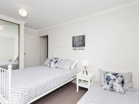 Sundowner Apartment 5 - Sunshine Coast Tourism 1