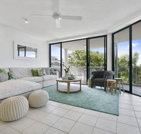 Sunny and spacious Sunshine Beach - Sunshine Coast Tourism