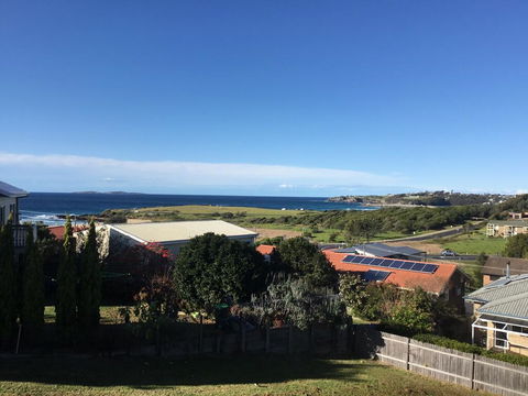 Sunnyside Holiday Home - Holiday Sunshine Coast 0