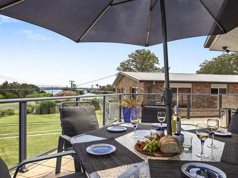 SunRay On Orama - Spacious With Great Views - Sunshine Coast Tourism 0
